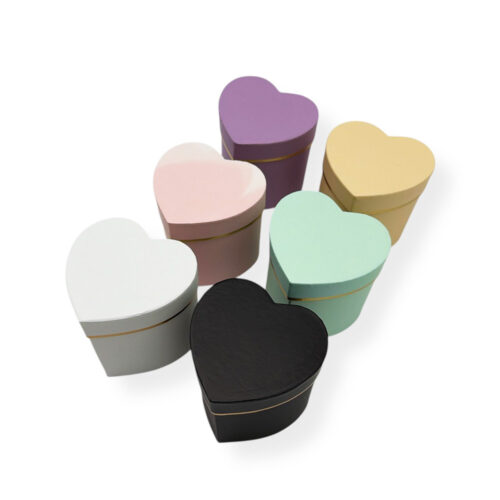 Set 6 cutii in forma de inima pentru flori si cadou