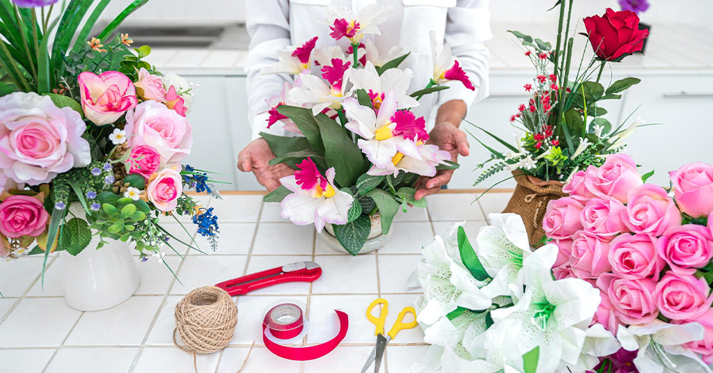 Cum intretii florile artificiale corect Ghid complet